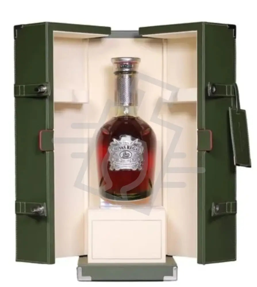 CHIVAS REGAL Whisky The Icon 0,7l 43% BŐRDD.